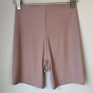 Skinny Girl Tan Smoothers & Shapers Seamles Shaping Shorts Womans Size Medium